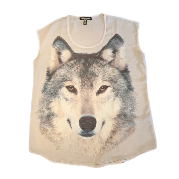 3/$30 - SWS Sleeveless Wolf Top Size Medium - Picture 6 of 7